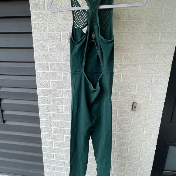 Free People Onesie New with tags xs/s alpine trail green - Picture 3 of 6